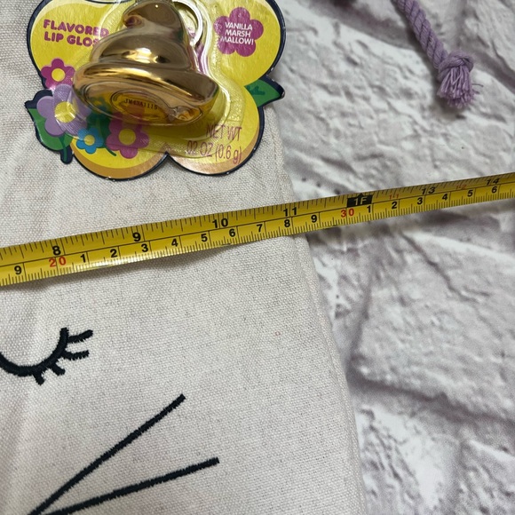 Bunny linen bag & peeps lipgloss keychain FREE with bundle!!! - Picture 5 of 5